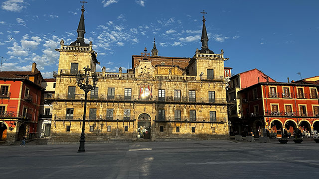plaza-mayor-leon-20625.jpg