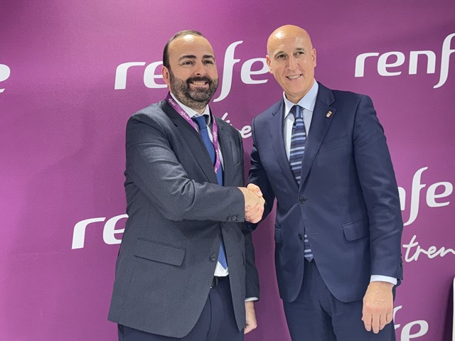 Firma-acuerdo-con-Renfe-23012025.JPG